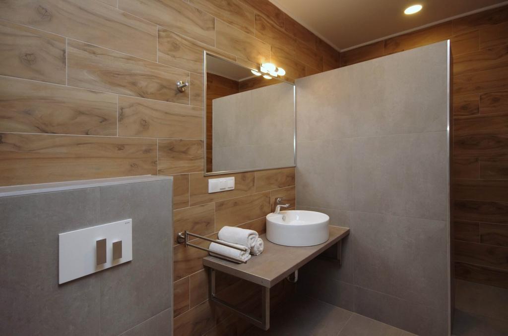 Mosoly Deluxe Apartman Gyula Dış mekan fotoğraf